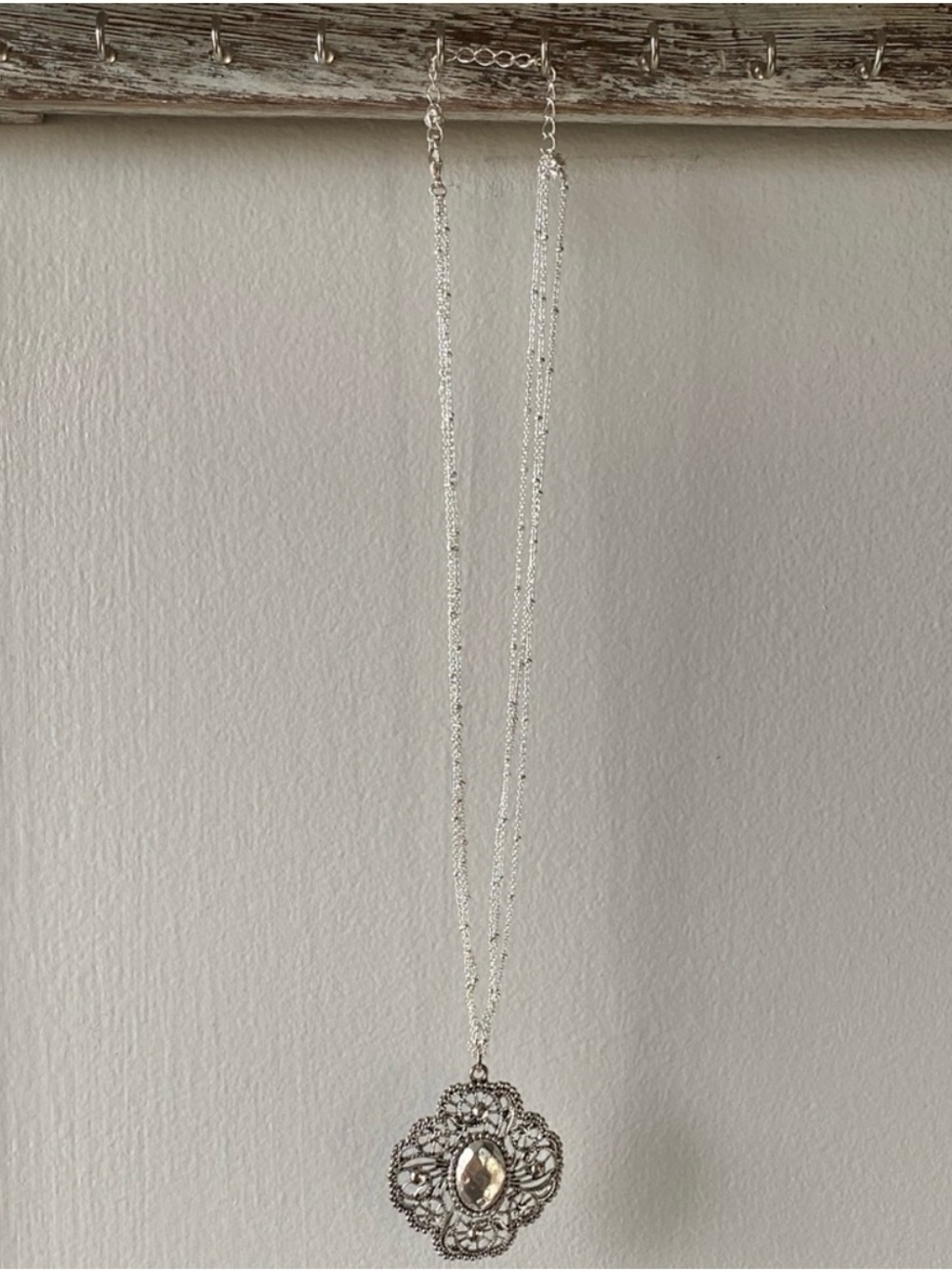 Elegant Silver Filigree Pendant Necklace and Earrings